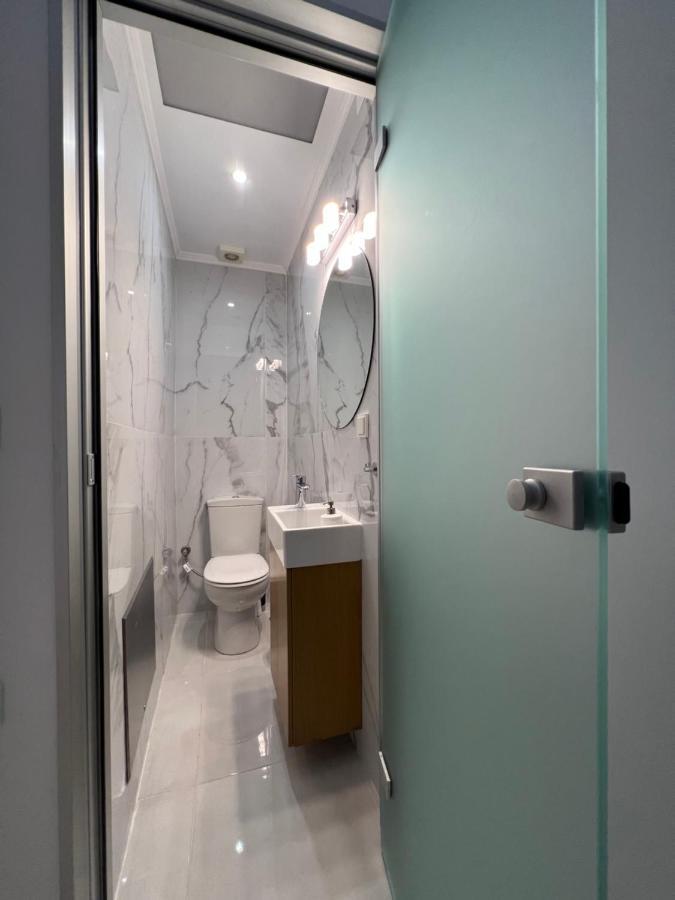 Modern Apartment Close To Airport With Gym And Bbq Iraklion Buitenkant foto