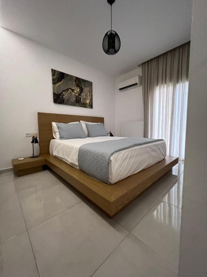 Modern Apartment Close To Airport With Gym And Bbq Iraklion Buitenkant foto