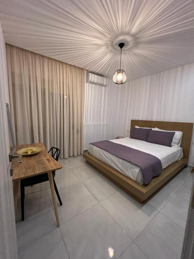 Modern Apartment Close To Airport With Gym And Bbq Iraklion Buitenkant foto